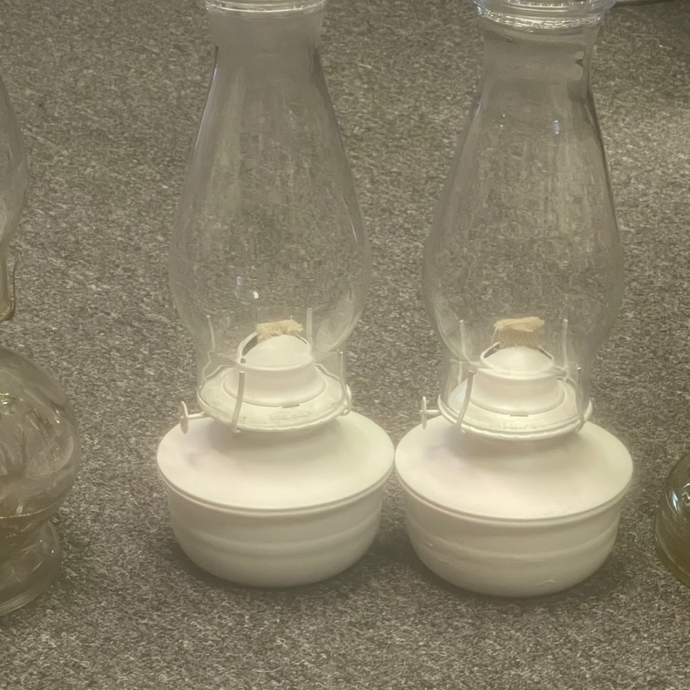 2 Vintage metal oil lamps